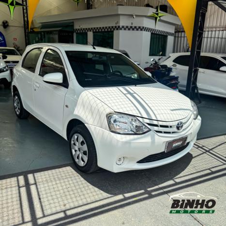 TOYOTA Etios Hatch 1.3 16V 4P FLEX, Foto 7