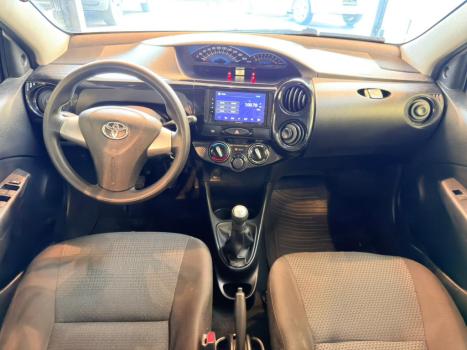 TOYOTA Etios Hatch 1.3 16V 4P FLEX X, Foto 7