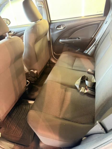 TOYOTA Etios Hatch 1.3 16V 4P FLEX X, Foto 10