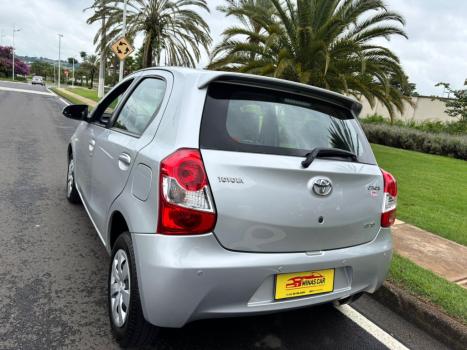 TOYOTA Etios Hatch 1.5 16V 4P FLEX XS, Foto 3