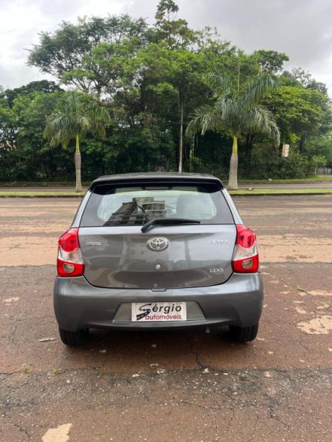 TOYOTA Etios Hatch 1.3 16V 4P FLEX XS, Foto 5