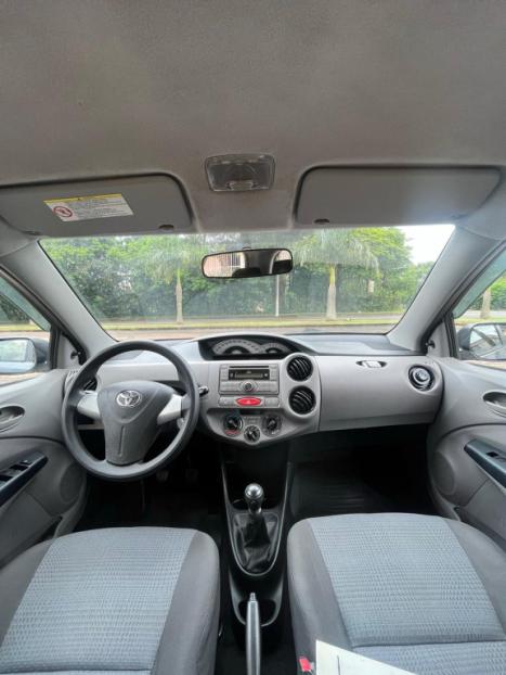 TOYOTA Etios Hatch 1.3 16V 4P FLEX XS, Foto 11