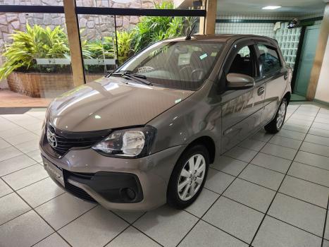 TOYOTA Etios Hatch 1.5 16V 4P FLEX X PLUS AUTOM�TICO, Foto 1