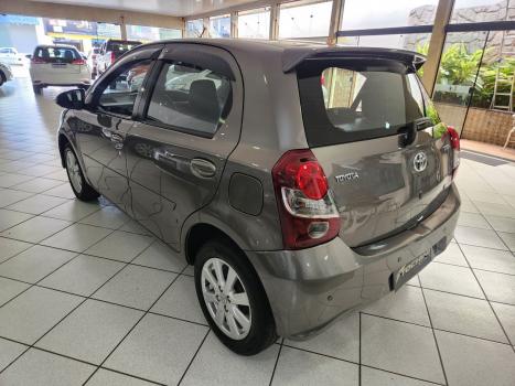 TOYOTA Etios Hatch 1.5 16V 4P FLEX X PLUS AUTOM�TICO, Foto 5