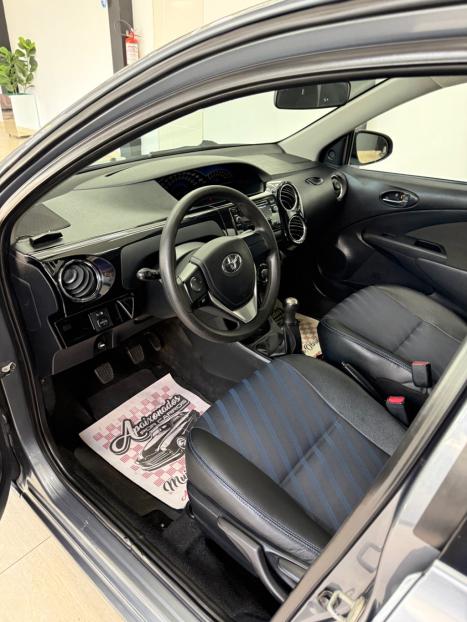 TOYOTA Etios Hatch 1.5 16V 4P FLEX XS, Foto 2