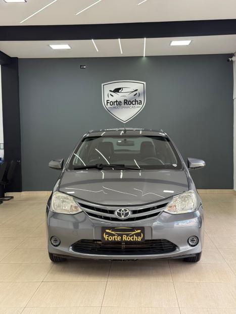 TOYOTA Etios Hatch 1.5 16V 4P FLEX XS, Foto 3