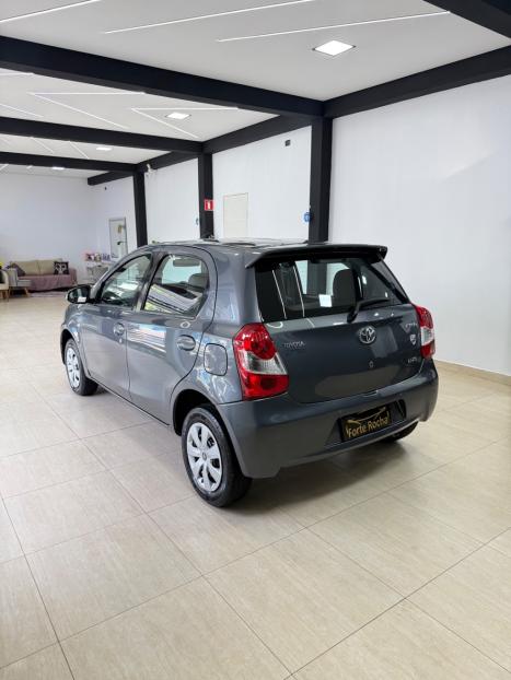 TOYOTA Etios Hatch 1.5 16V 4P FLEX XS, Foto 7