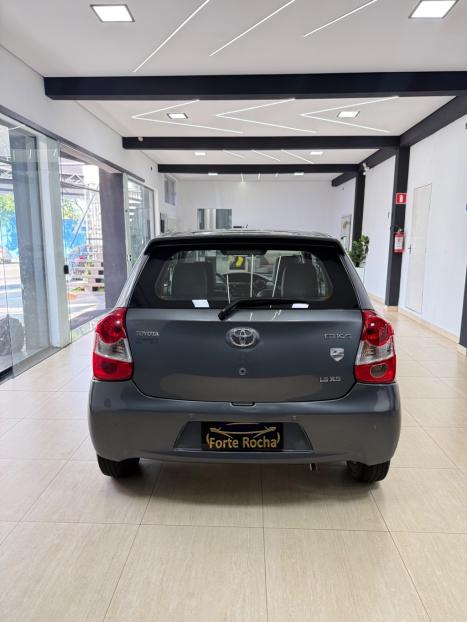 TOYOTA Etios Hatch 1.5 16V 4P FLEX XS, Foto 8