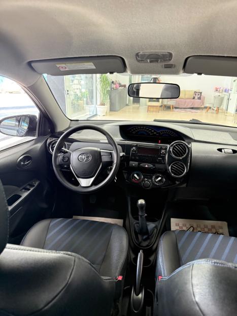 TOYOTA Etios Hatch 1.5 16V 4P FLEX XS, Foto 12