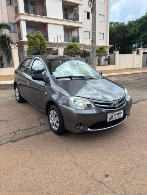 TOYOTA Etios Hatch 1.3 16V 4P FLEX X, Foto 9