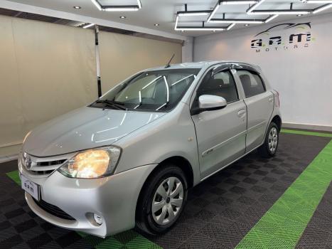 TOYOTA Etios Hatch 1.3 16V 4P FLEX X, Foto 3