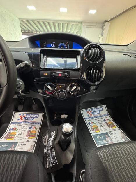 TOYOTA Etios Hatch 1.3 16V 4P FLEX X, Foto 8
