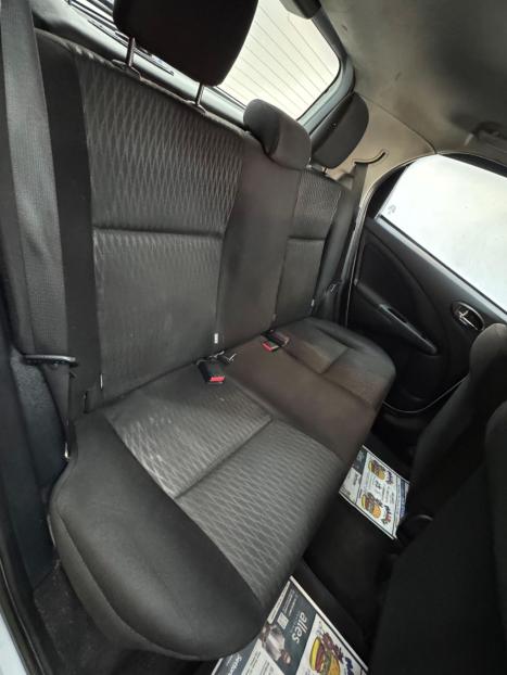 TOYOTA Etios Hatch 1.3 16V 4P FLEX X, Foto 11
