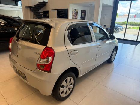 TOYOTA Etios Hatch 1.3 16V 4P FLEX X, Foto 12