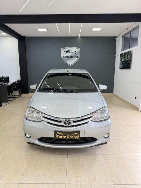 TOYOTA Etios Hatch 1.5 16V 4P FLEX XLS, Foto 3