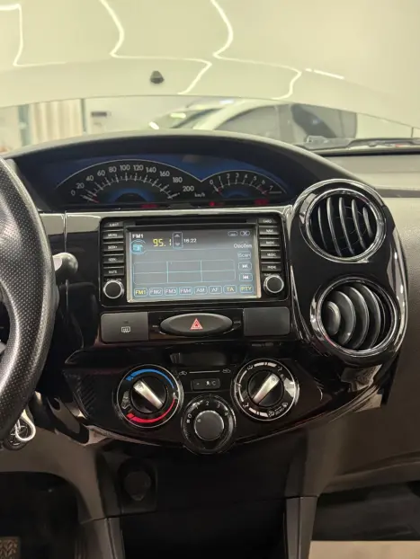 TOYOTA Etios Hatch 1.5 16V 4P FLEX XLS, Foto 16