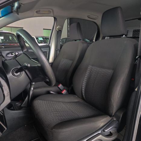 TOYOTA Etios Hatch 1.3 16V 4P FLEX X, Foto 8