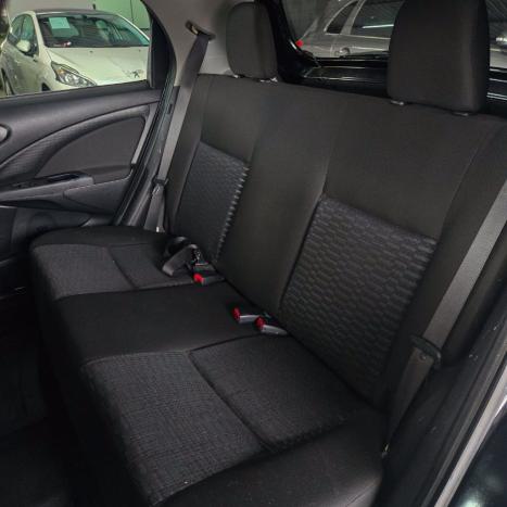 TOYOTA Etios Hatch 1.3 16V 4P FLEX X, Foto 9