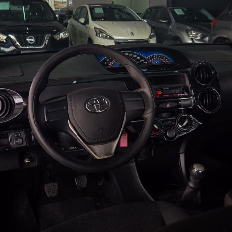 TOYOTA Etios Hatch 1.3 16V 4P FLEX X, Foto 11