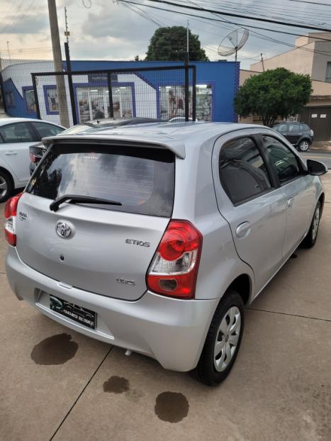 TOYOTA Etios Hatch 1.5 16V 4P FLEX XS, Foto 3