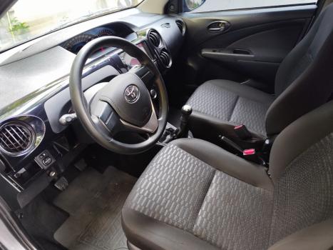 TOYOTA Etios Hatch 1.3 16V 4P FLEX X, Foto 3