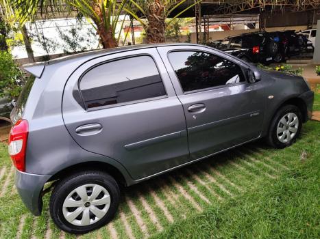 TOYOTA Etios Hatch 1.3 16V 4P FLEX X, Foto 7