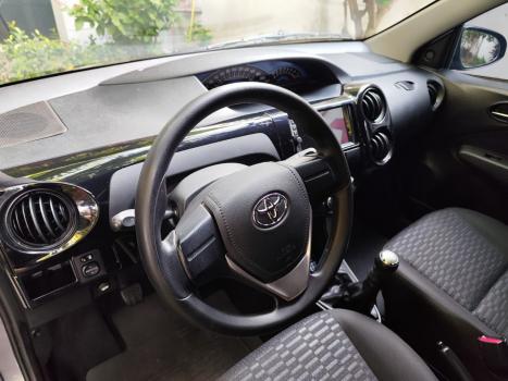 TOYOTA Etios Hatch 1.3 16V 4P FLEX X, Foto 12
