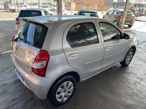 TOYOTA Etios Hatch 1.3 16V 4P FLEX X, Foto 3