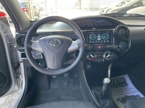 TOYOTA Etios Hatch 1.3 16V 4P FLEX X, Foto 9