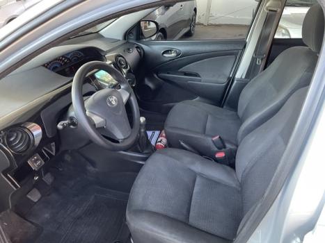 TOYOTA Etios Hatch 1.3 16V 4P FLEX X, Foto 12