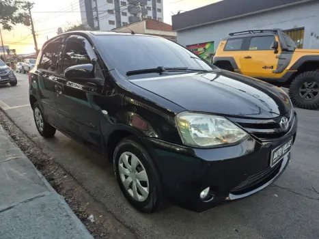 TOYOTA Etios Hatch 1.3 16V 4P FLEX X, Foto 4