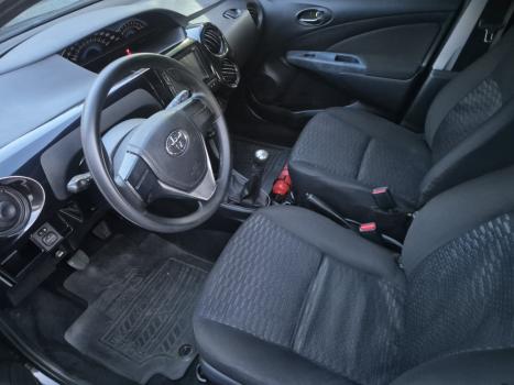 TOYOTA Etios Hatch 1.3 16V 4P FLEX X, Foto 9