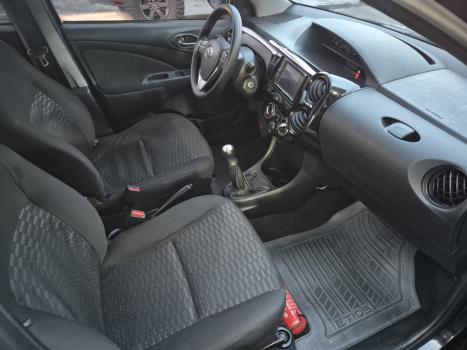 TOYOTA Etios Hatch 1.3 16V 4P FLEX X, Foto 10