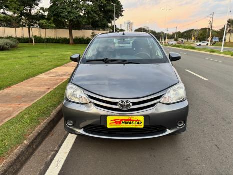 TOYOTA Etios Hatch 1.3 16V 4P FLEX X, Foto 1