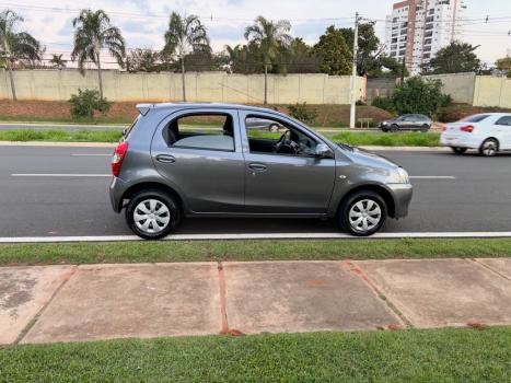 TOYOTA Etios Hatch 1.3 16V 4P FLEX X, Foto 5