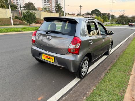 TOYOTA Etios Hatch 1.3 16V 4P FLEX X, Foto 6