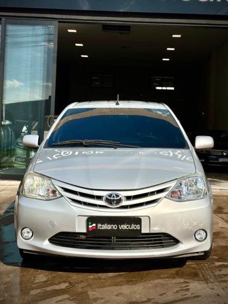 TOYOTA Etios Hatch 1.3 16V 4P FLEX XS, Foto 2