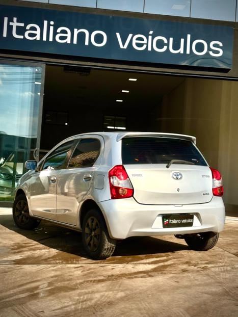 TOYOTA Etios Hatch 1.3 16V 4P FLEX XS, Foto 4