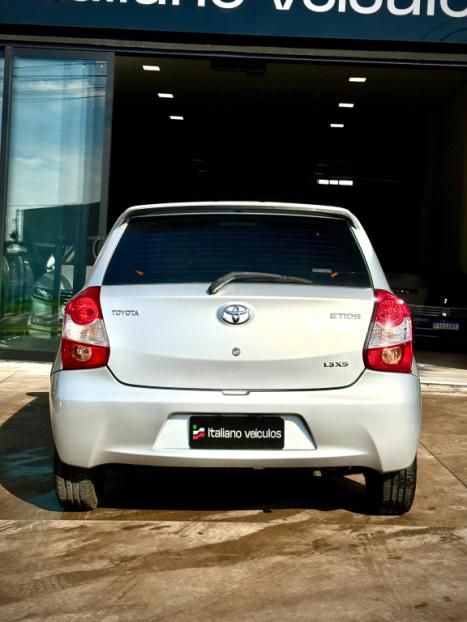 TOYOTA Etios Hatch 1.3 16V 4P FLEX XS, Foto 5