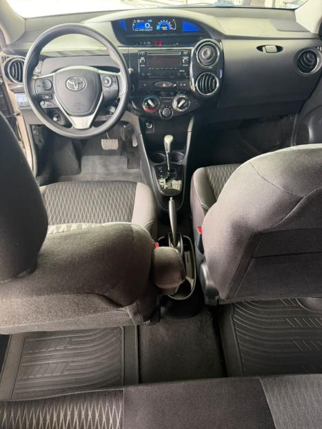 TOYOTA Etios Hatch 1.5 16V 4P FLEX X PLUS AUTOM�TICO, Foto 7
