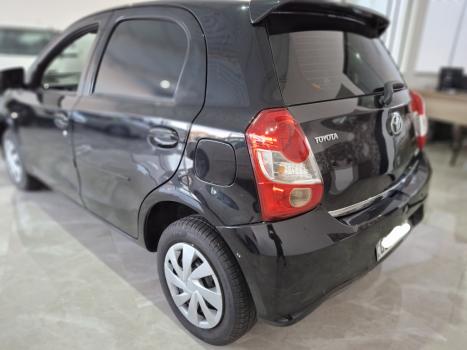 TOYOTA Etios Hatch 1.5 16V 4P FLEX XS AUTOM�TICO, Foto 3