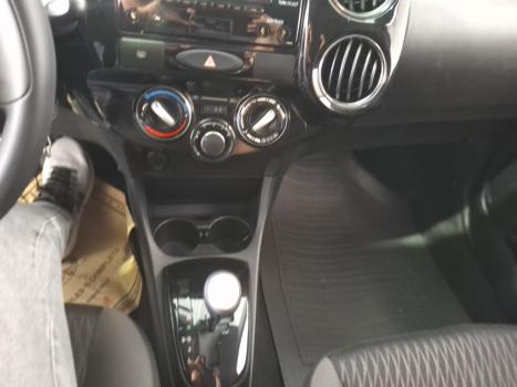 TOYOTA Etios Hatch 1.5 16V 4P FLEX XS AUTOM�TICO, Foto 5