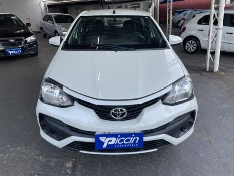 TOYOTA Etios Hatch 1.3 16V 4P FLEX X AUTOM�TICO, Foto 1