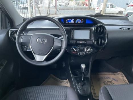 TOYOTA Etios Hatch 1.3 16V 4P FLEX X AUTOM�TICO, Foto 2