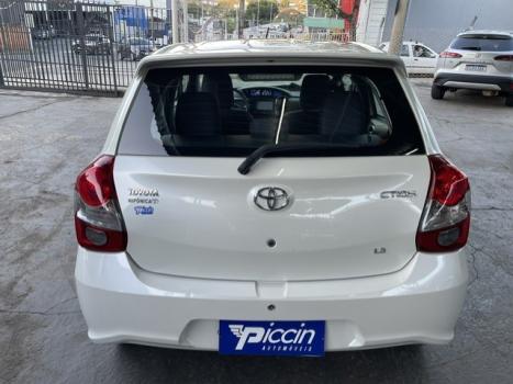 TOYOTA Etios Hatch 1.3 16V 4P FLEX X AUTOM�TICO, Foto 5