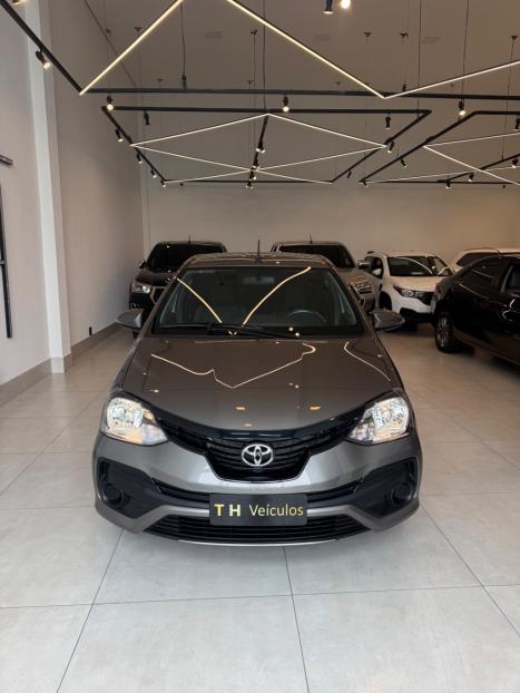 TOYOTA Etios Hatch 1.5 16V 4P FLEX X PLUS, Foto 1