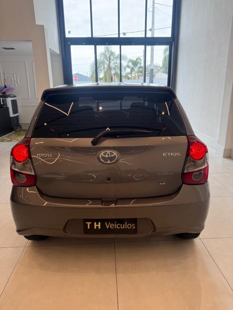 TOYOTA Etios Hatch 1.5 16V 4P FLEX X PLUS, Foto 10