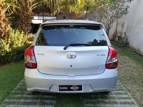 TOYOTA Etios Hatch 1.3 16V 4P FLEX X, Foto 7