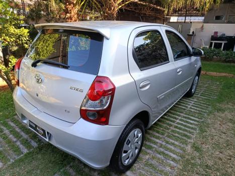 TOYOTA Etios Hatch 1.3 16V 4P FLEX X, Foto 9
