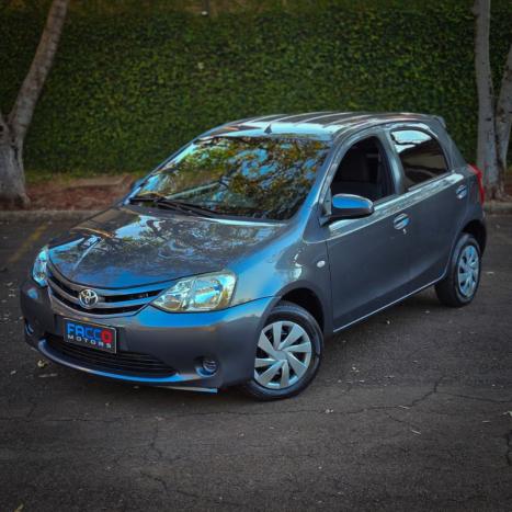 TOYOTA Etios Hatch 1.5 16V 4P FLEX XS, Foto 1